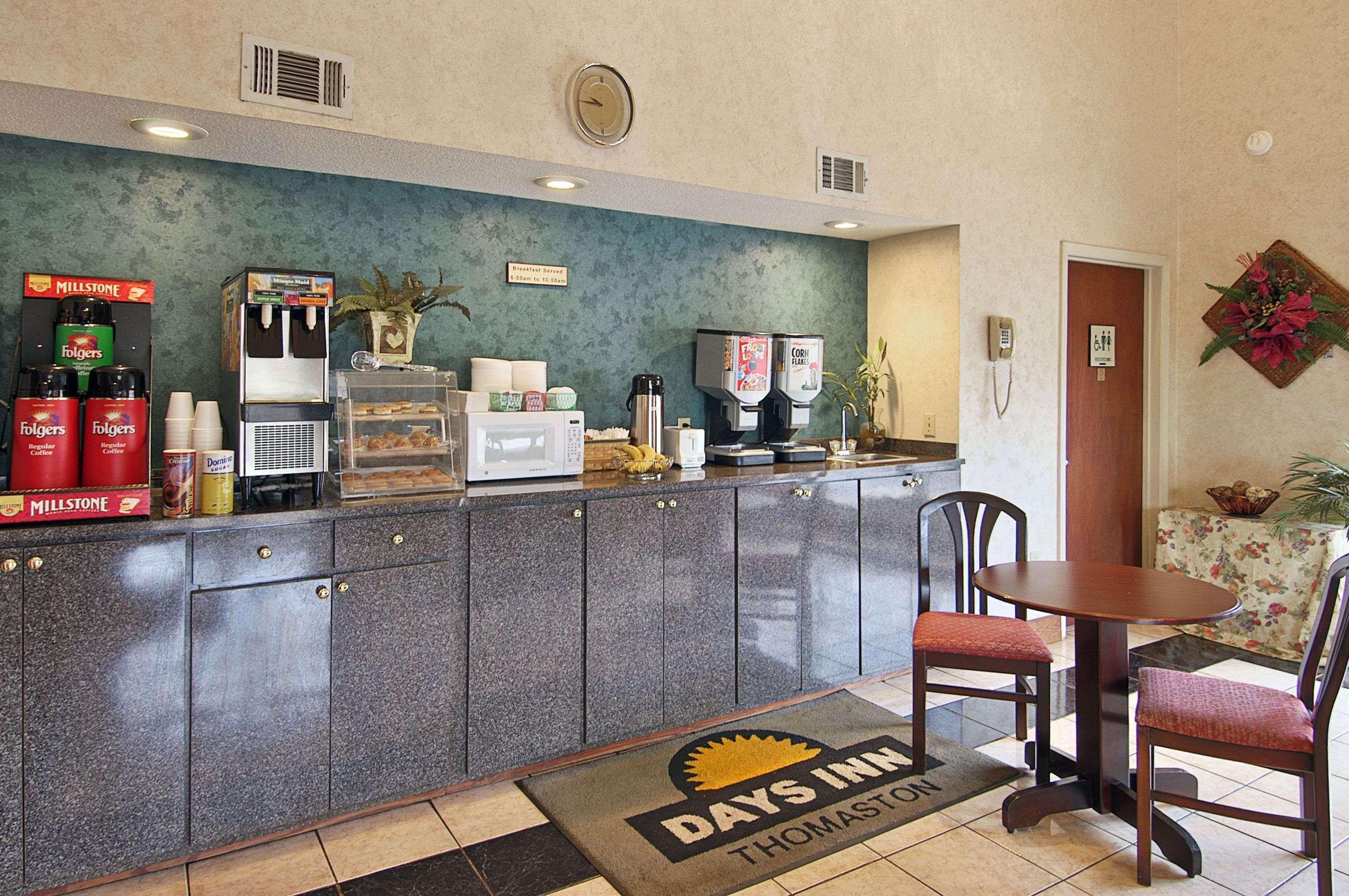 Days Inn By Wyndham Thomaston Extérieur photo