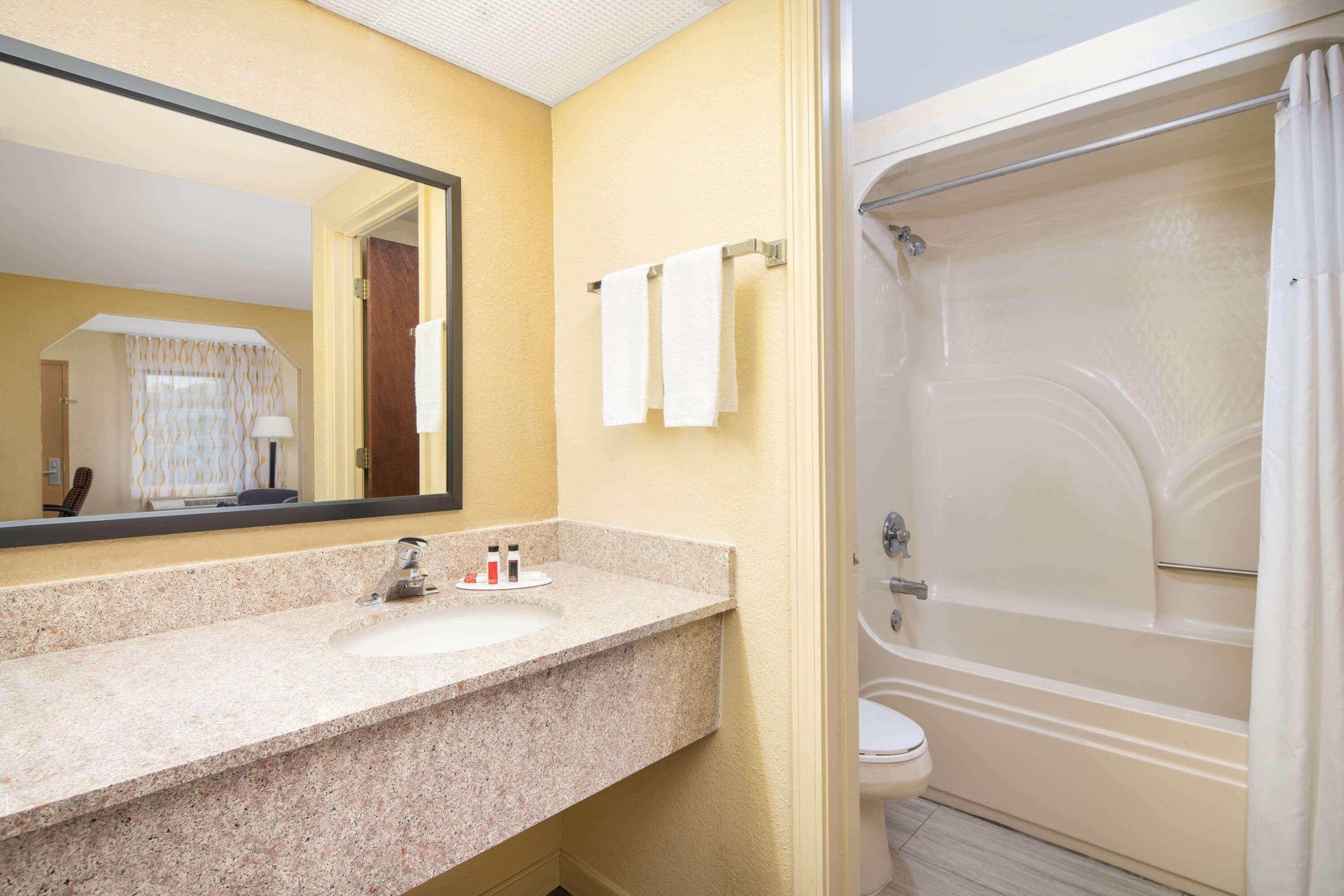 Days Inn By Wyndham Thomaston Extérieur photo
